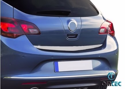 Takaluukun koristelista Opel Astra J 10-