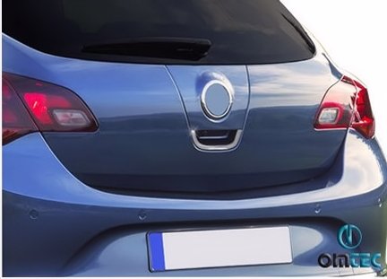 Takaluukun kahvan kromikuori Opel Astra J 10-