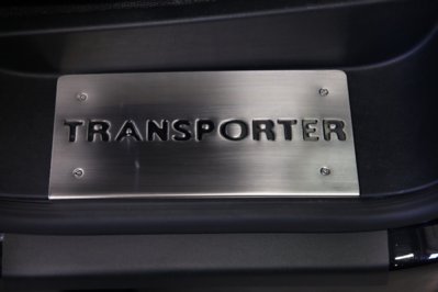 Kynnysten RST suojasarja 3-oveen VW Transporter T5